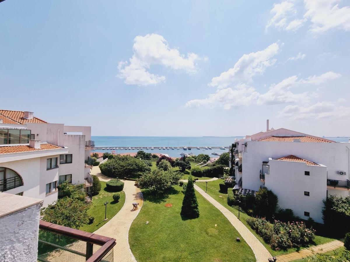 Diamond Aparthotel 4*