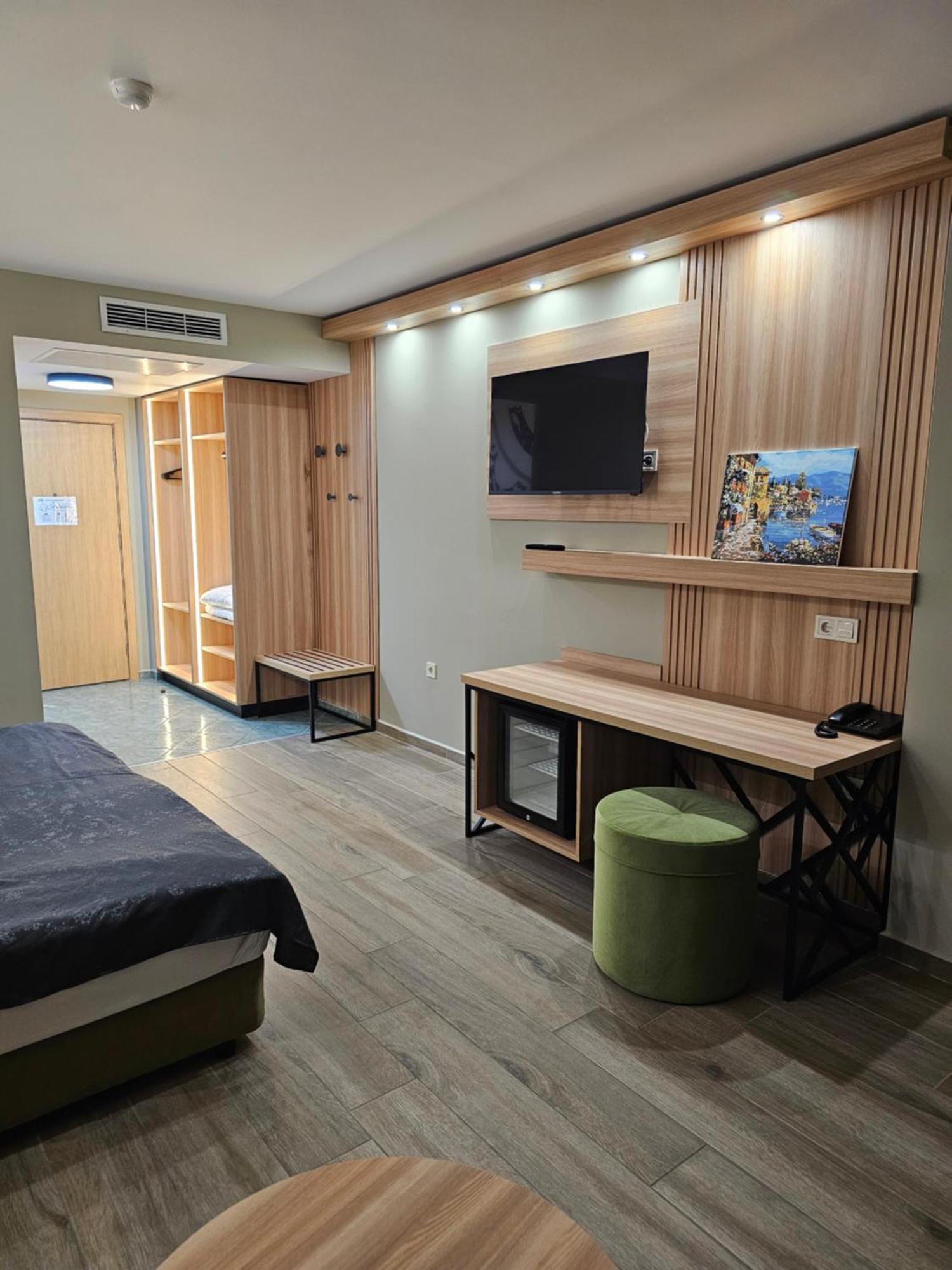 Diamond Aparthotel 4*