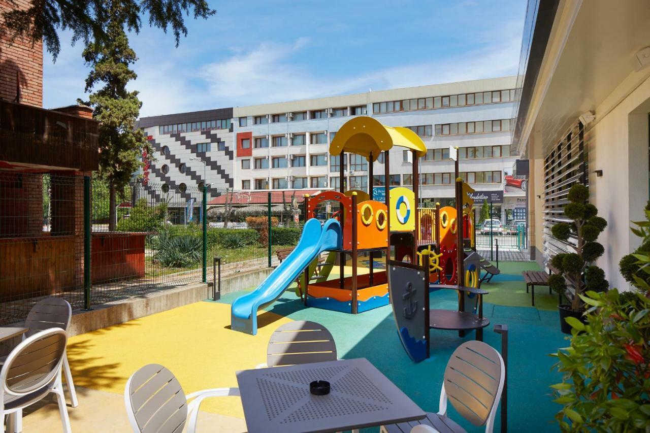 Diamond Aparthotel