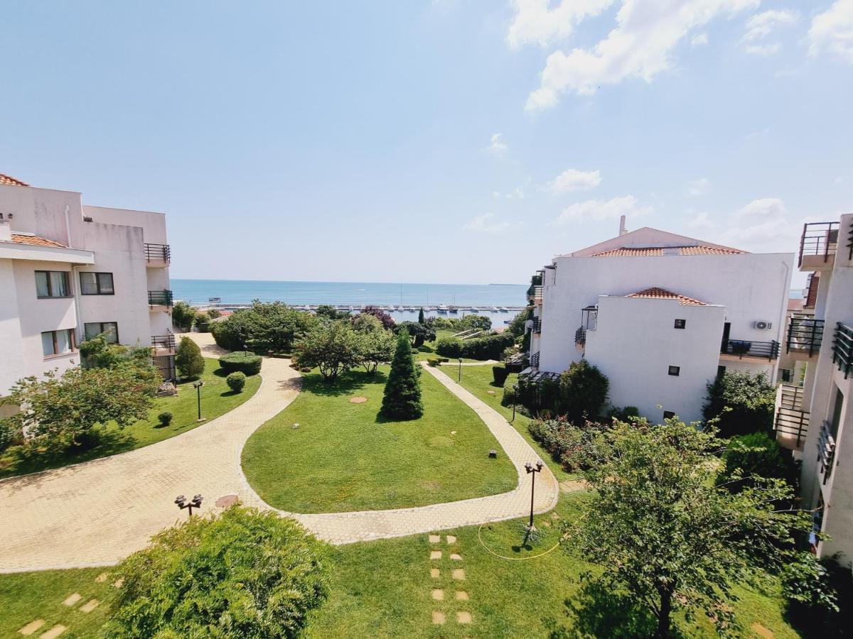 Diamond Ξενοδοχείο με διαμερίσματα 4*